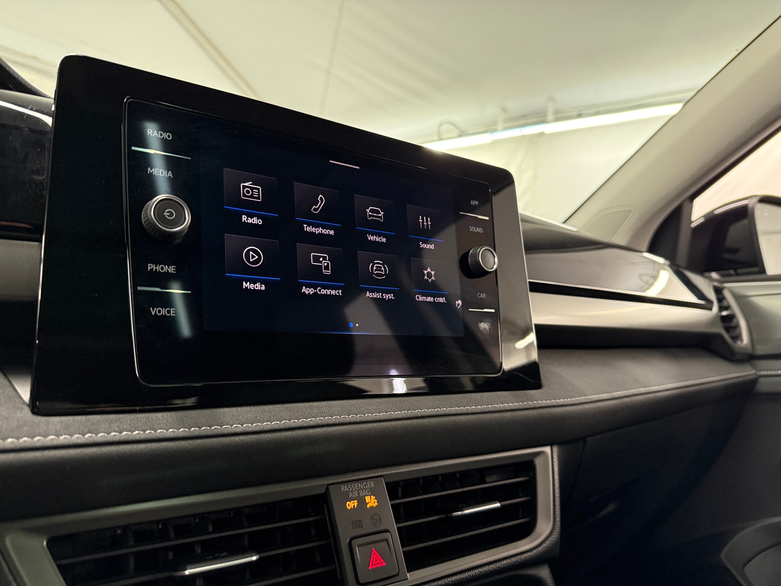 Thumbnail: 2025 Volkswagen Taos - 3