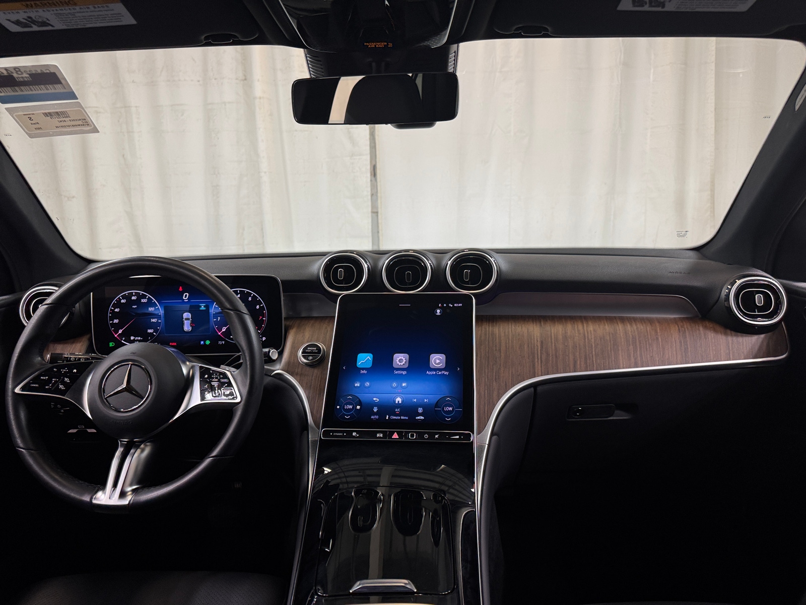 Thumbnail: 2025 Mercedes-Benz GLC - 2