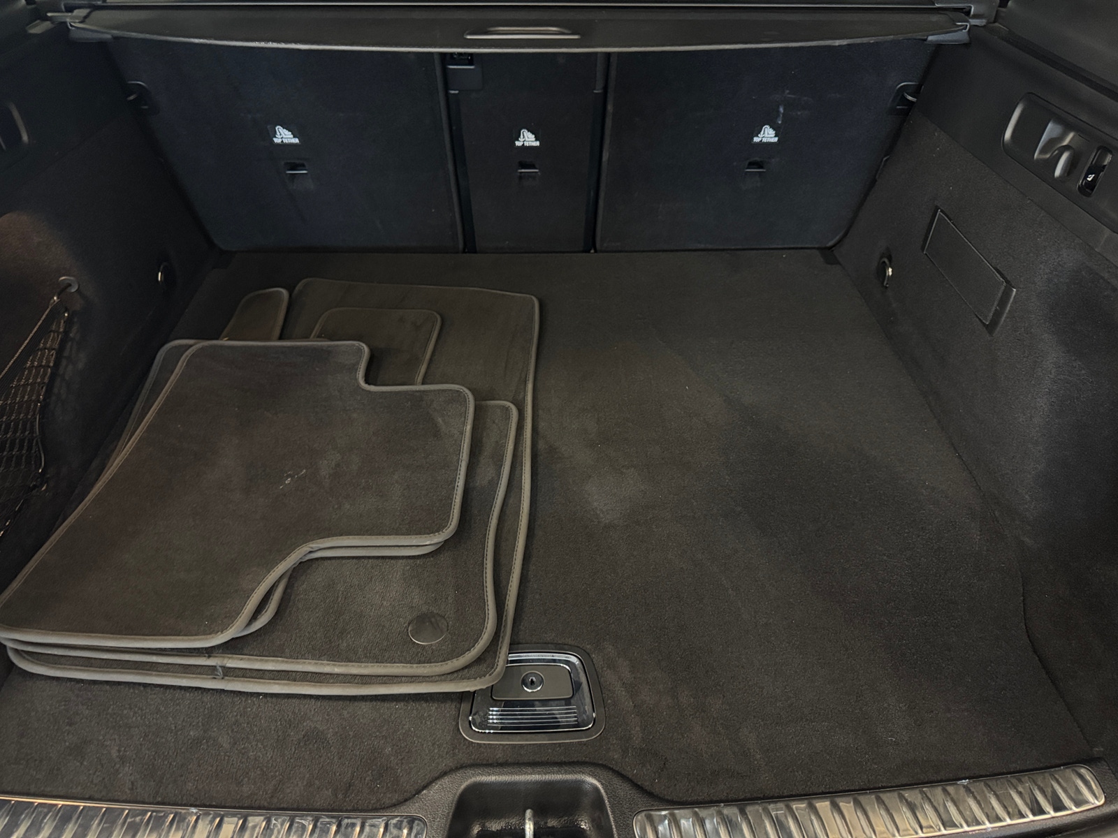 Thumbnail: 2025 Mercedes-Benz GLC - 6