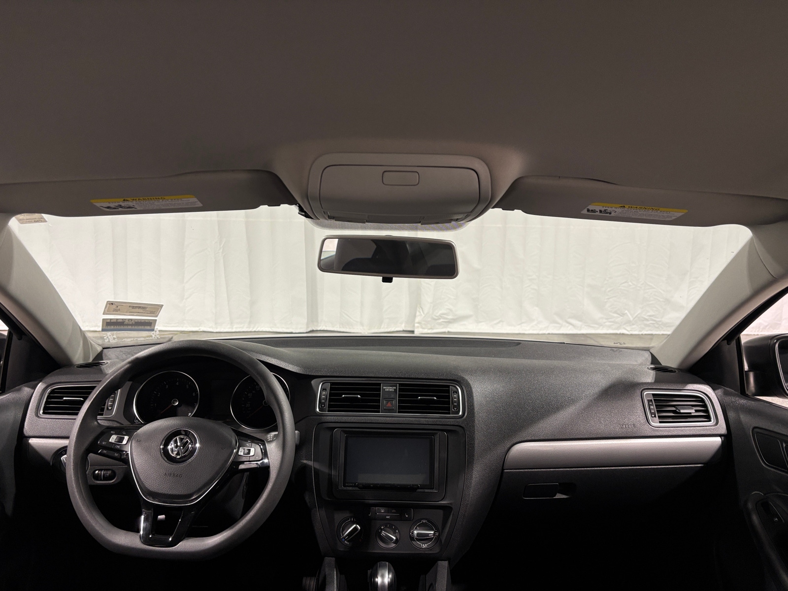 Thumbnail: 2016 Volkswagen Jetta - 3