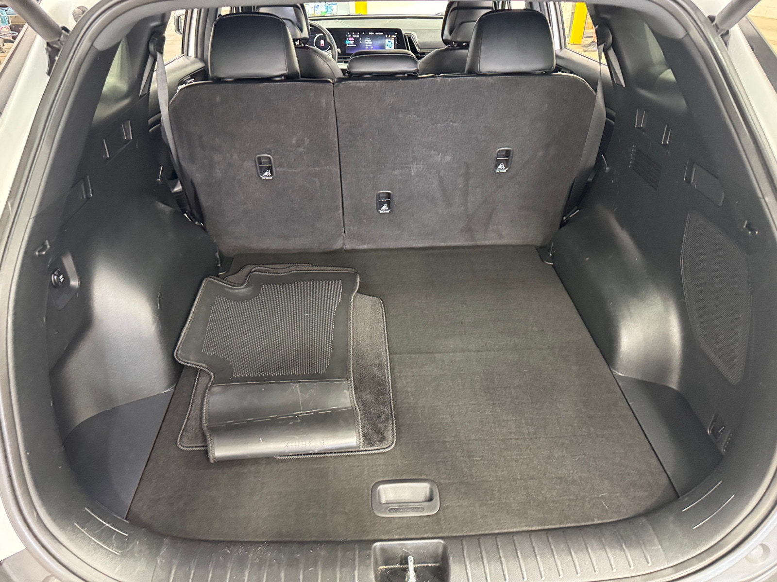 Thumbnail: 2023 Kia Sportage - 6