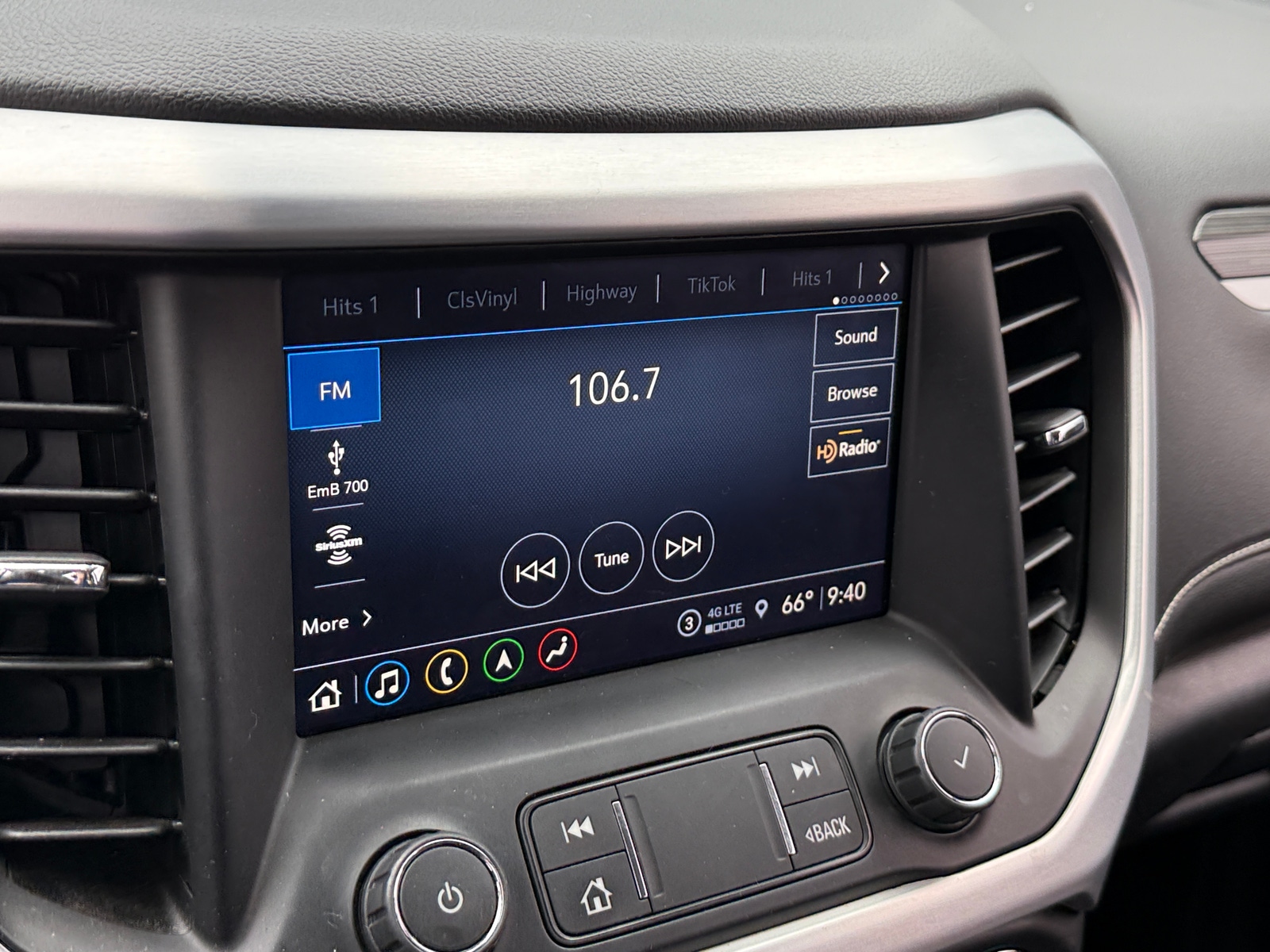 Thumbnail: 2021 GMC Acadia - 3