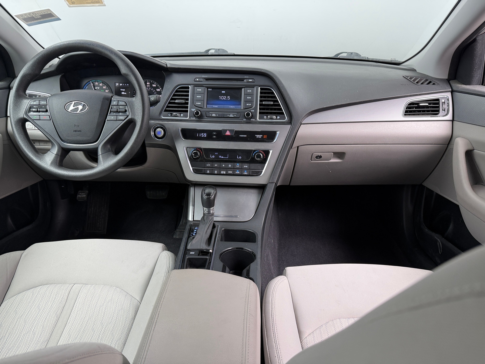 Thumbnail: 2016 Hyundai Sonata - 3