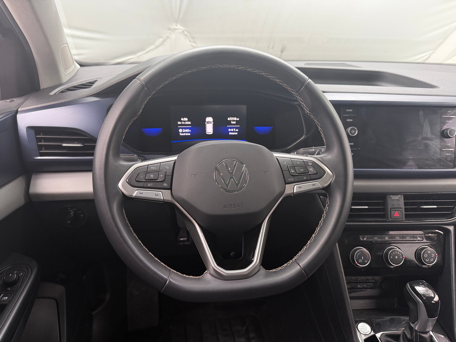 Thumbnail: 2023 Volkswagen Taos - 4