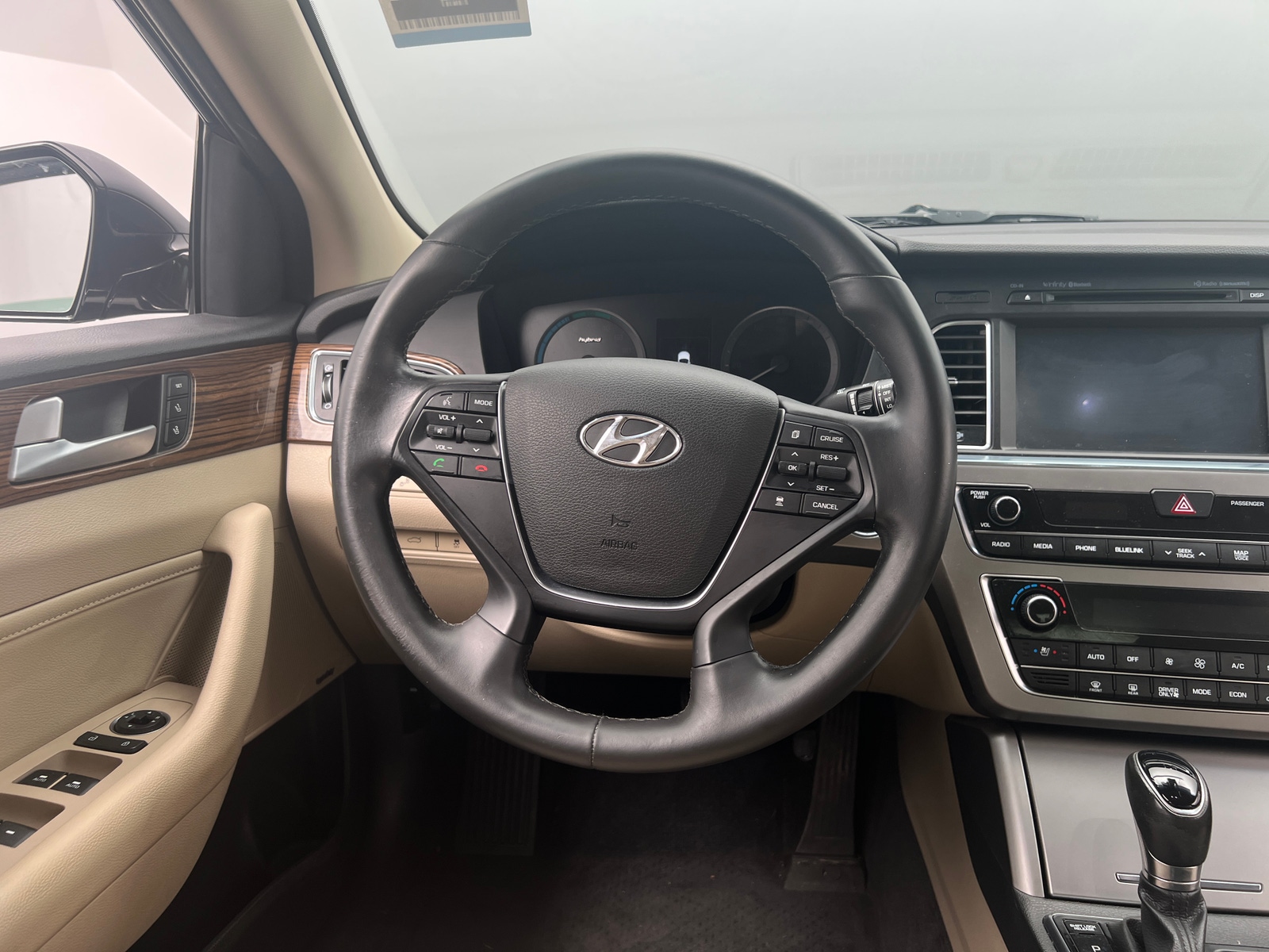 Thumbnail: 2017 Hyundai Sonata - 4