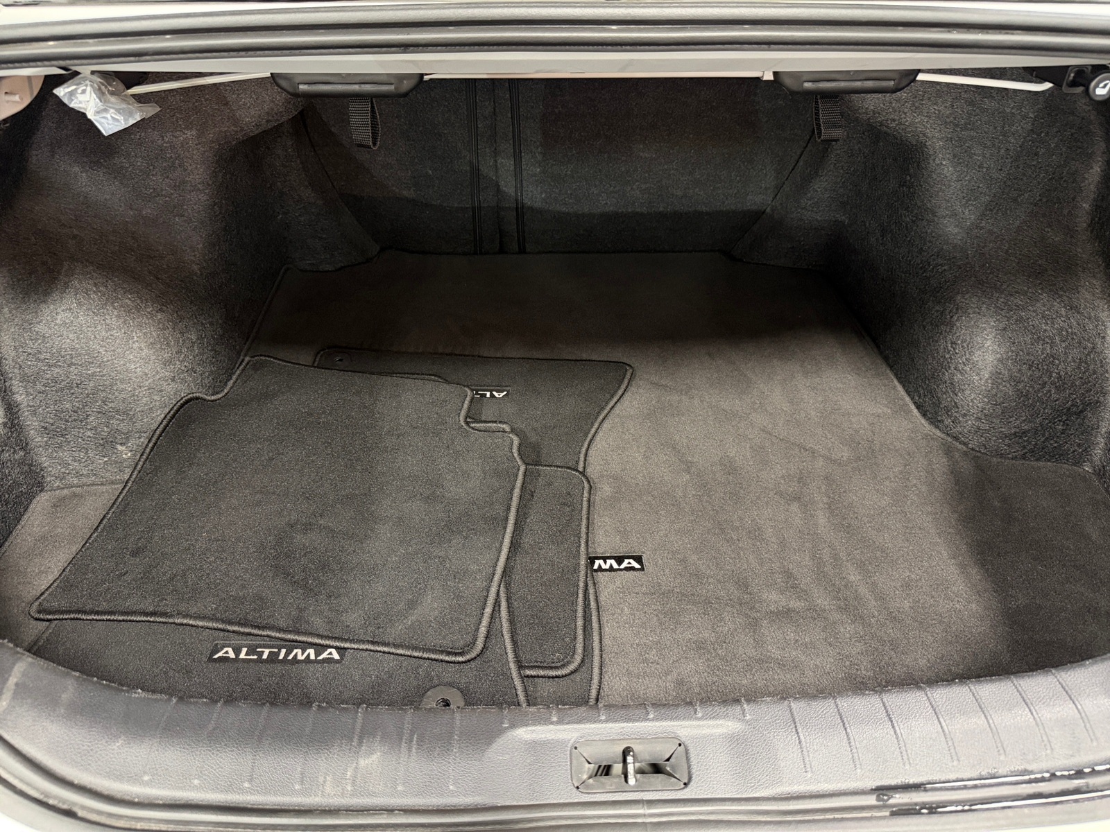 Thumbnail: 2025 Nissan Altima - 7