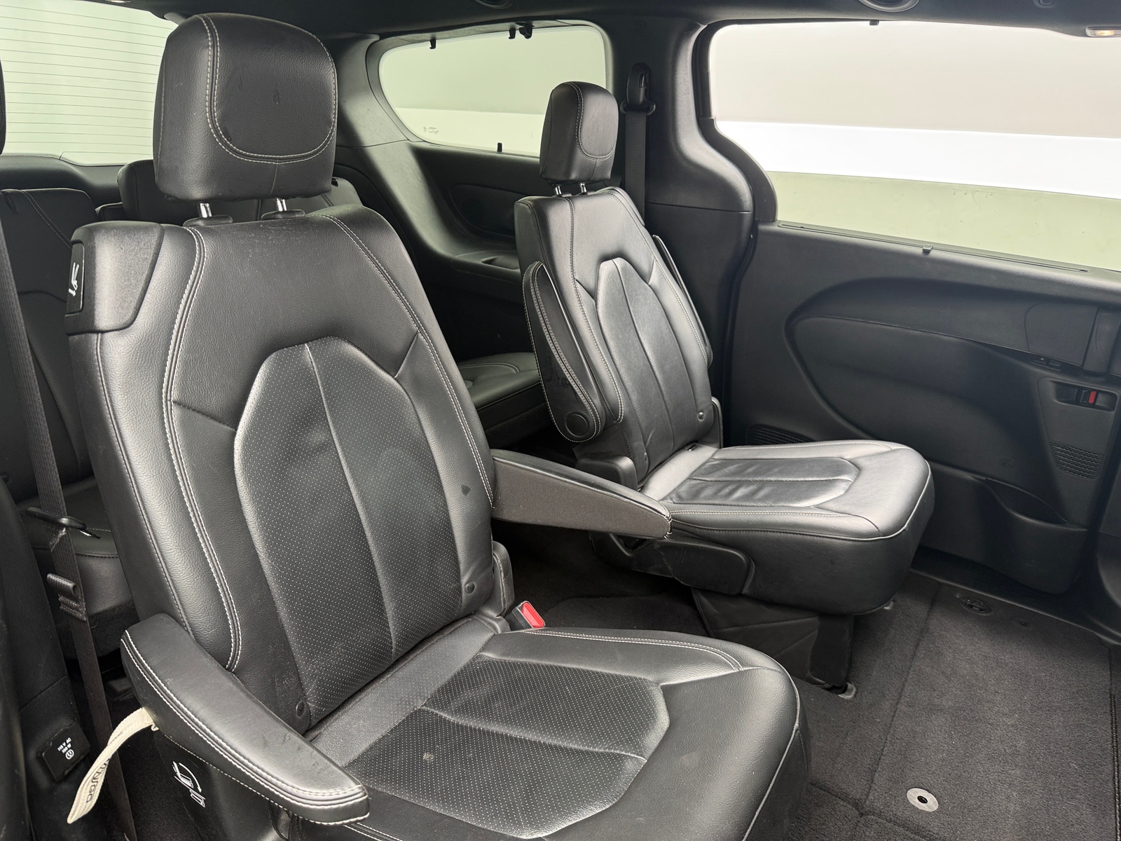 Thumbnail: 2020 Chrysler Pacifica - 5