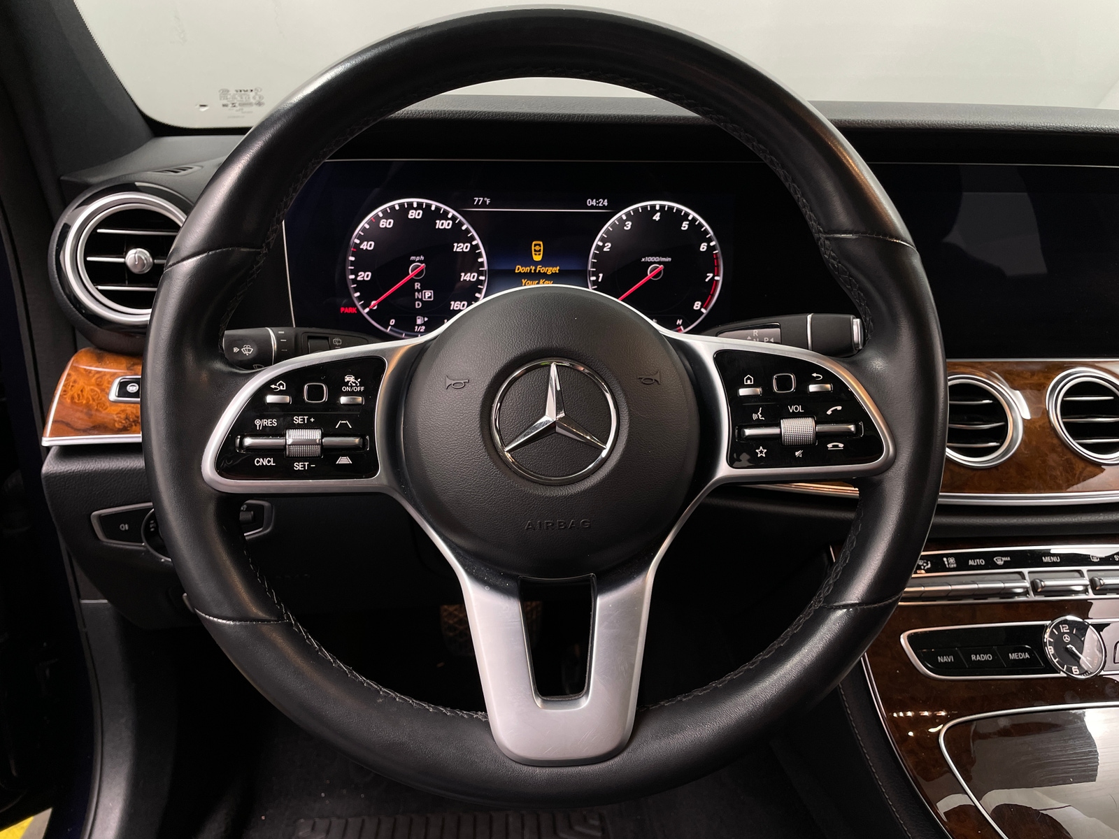 Thumbnail: 2020 Mercedes-Benz E-Class - 4