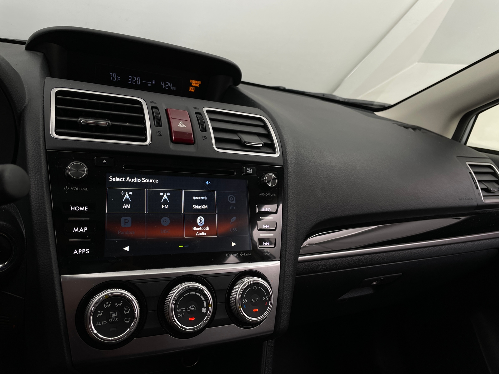 Thumbnail: 2017 Subaru Crosstrek - 3