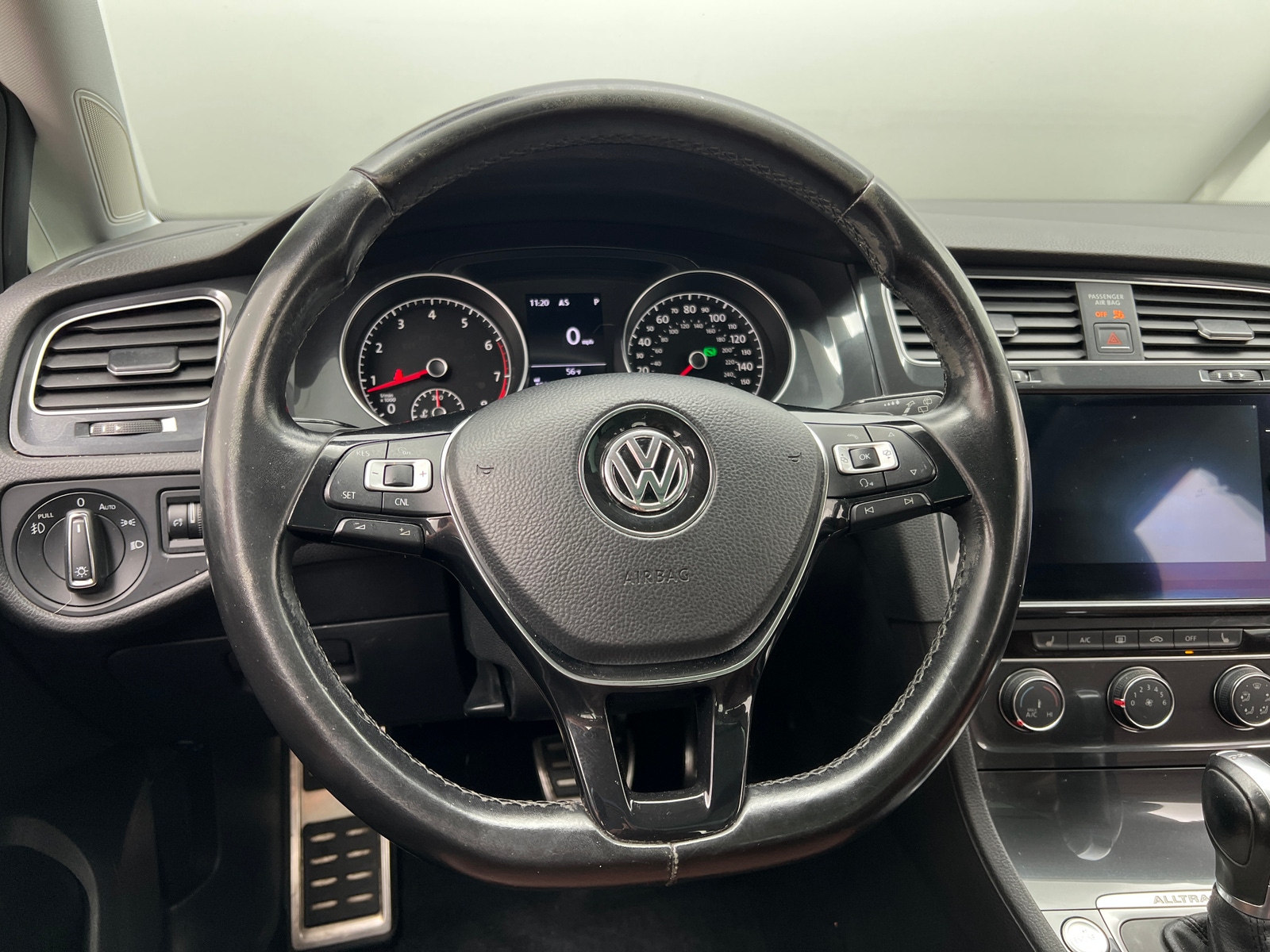 Thumbnail: 2018 Volkswagen Golf - 4