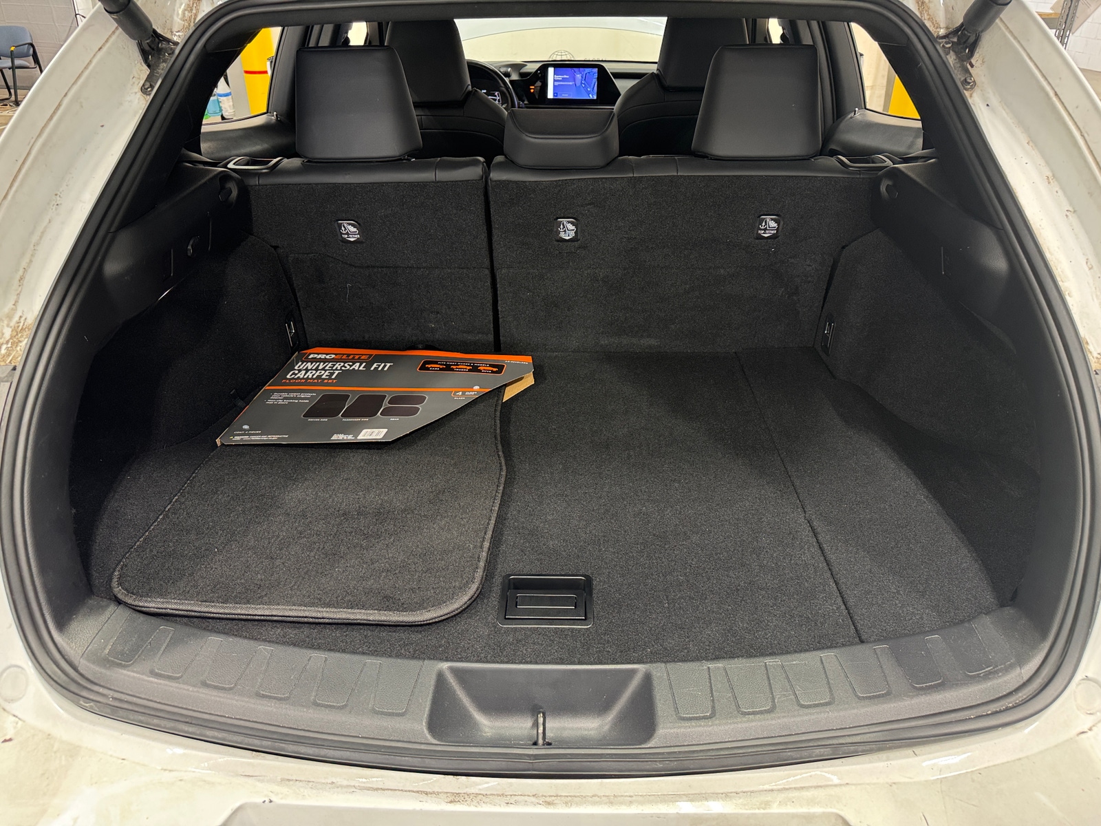 Thumbnail: 2024 Lexus UX - 6