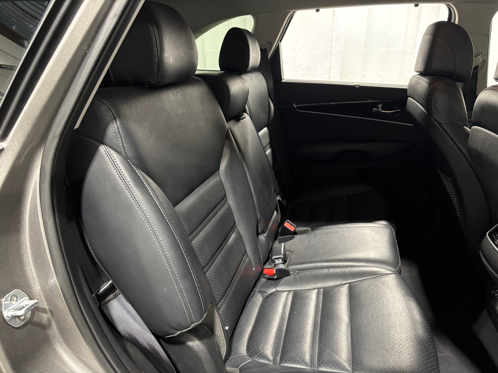 Thumbnail: 2017 Kia Sorento - 5