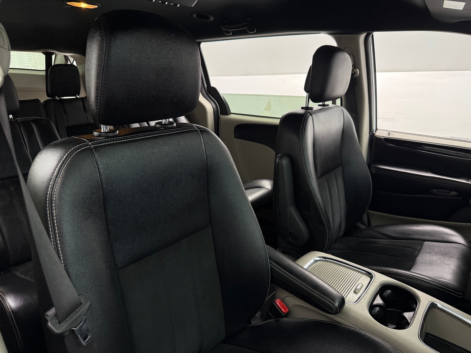 Thumbnail: 2019 Dodge Grand Caravan - 2