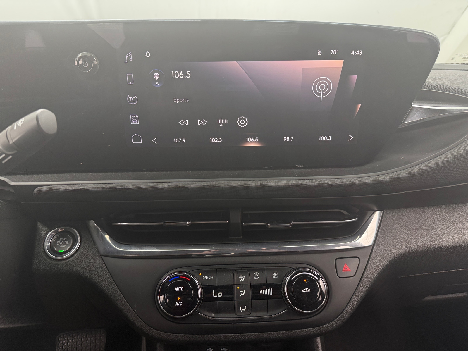 Thumbnail: 2025 Buick Envista - 3