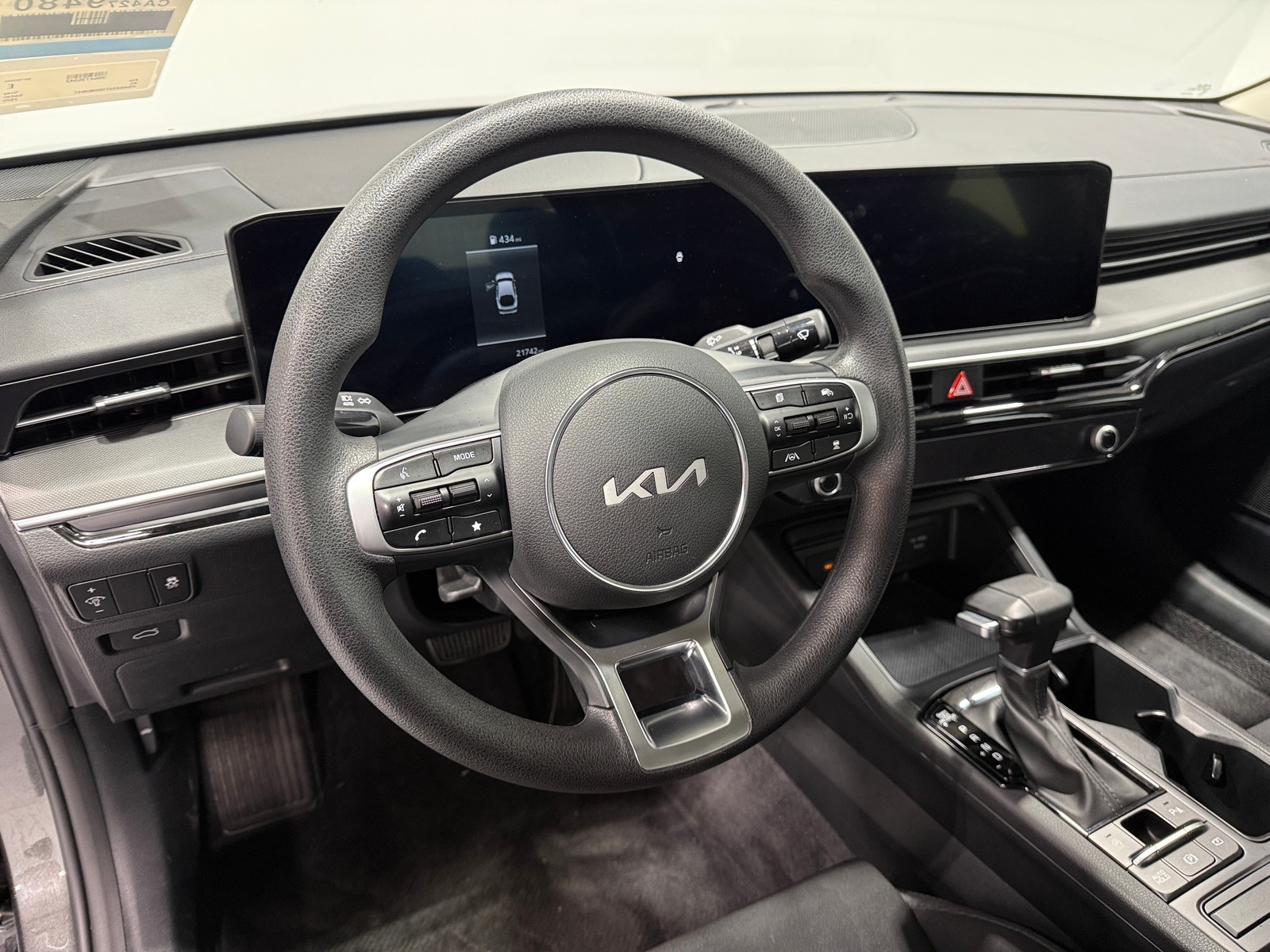 Thumbnail: 2025 Kia K5 - 5