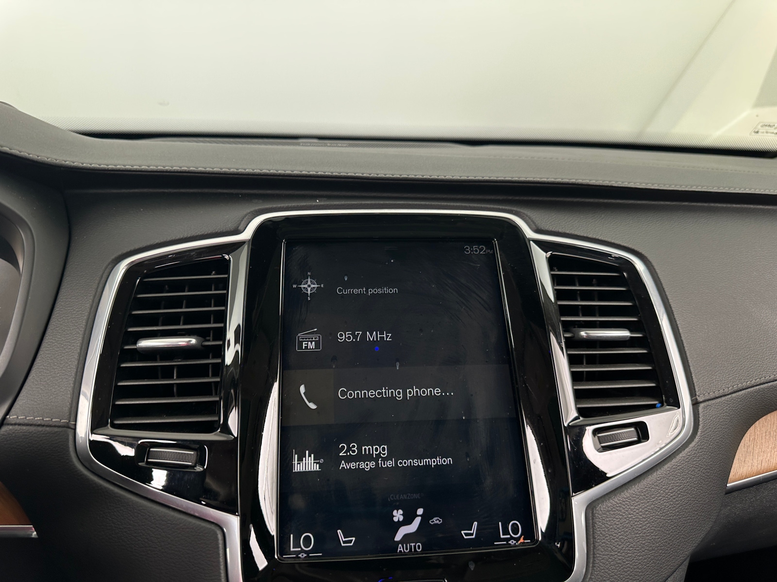 Thumbnail: 2019 Volvo XC90 - 3