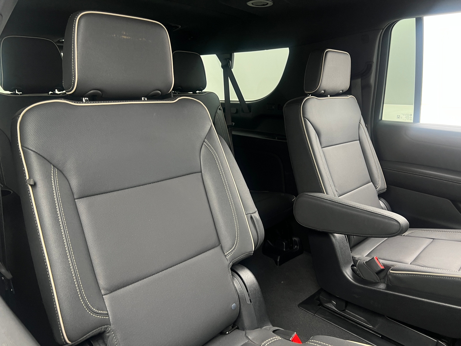 Thumbnail: 2025 GMC Yukon XL - 6