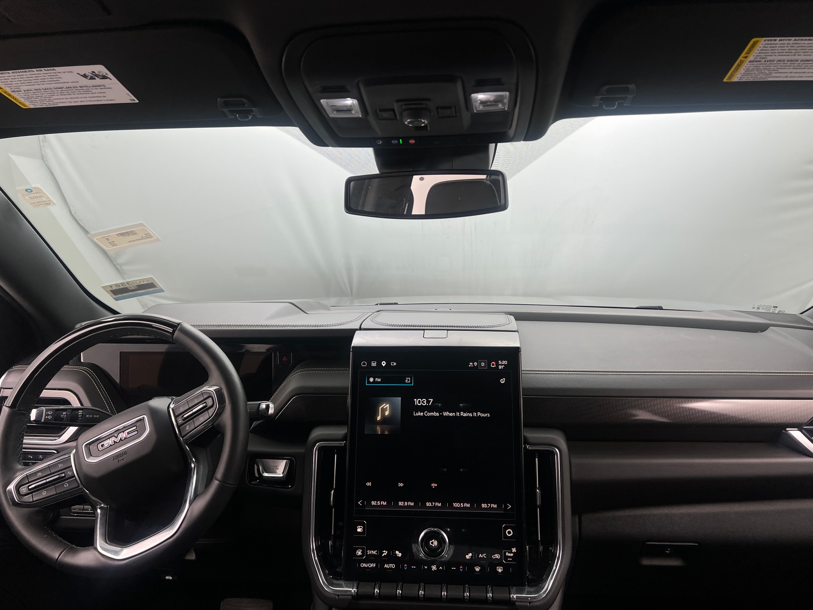 Thumbnail: 2025 GMC Yukon XL - 3