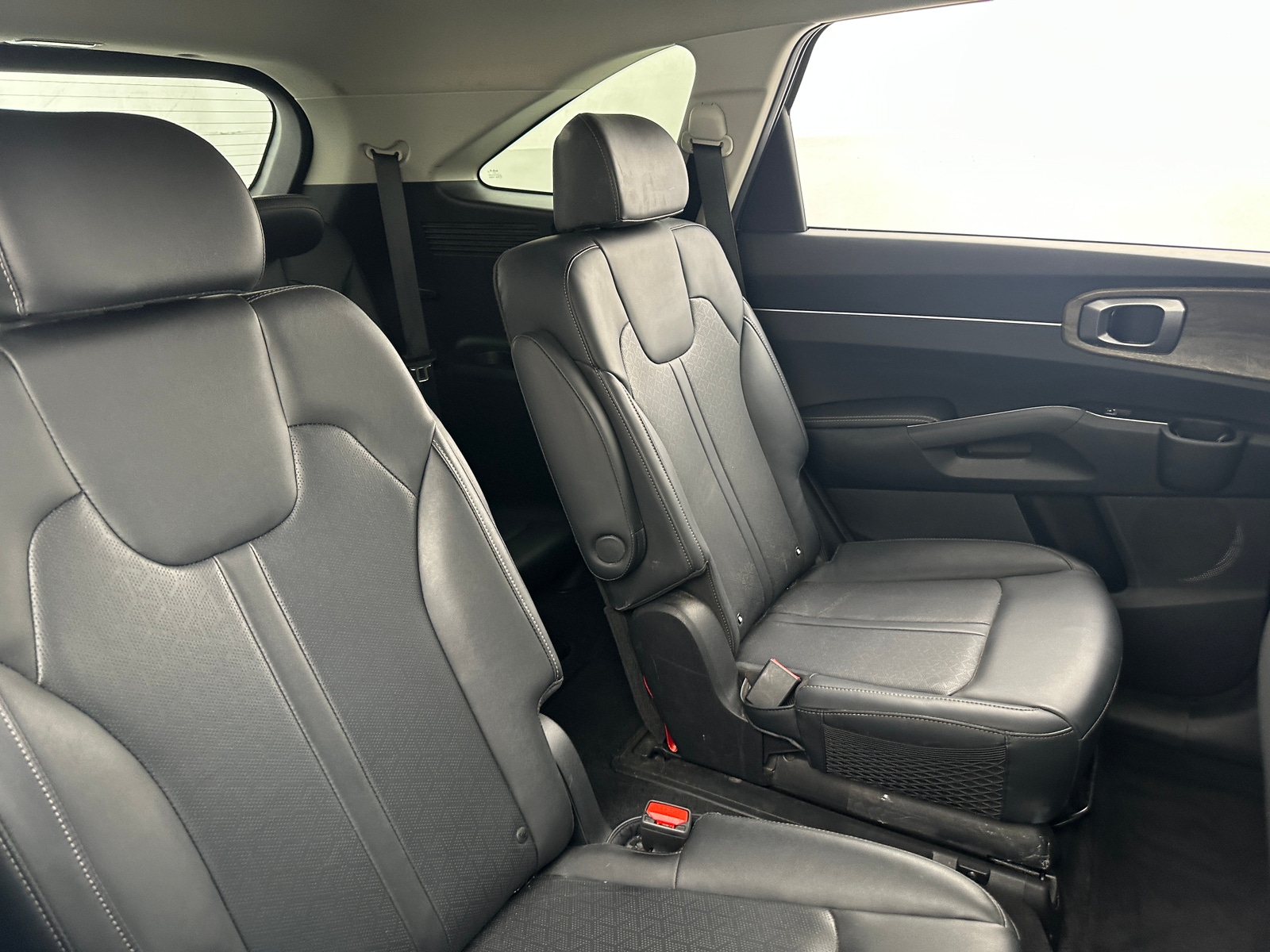 Thumbnail: 2023 Kia Sorento - 5