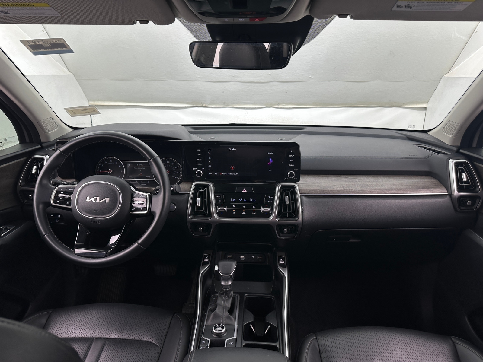 Thumbnail: 2023 Kia Sorento - 2