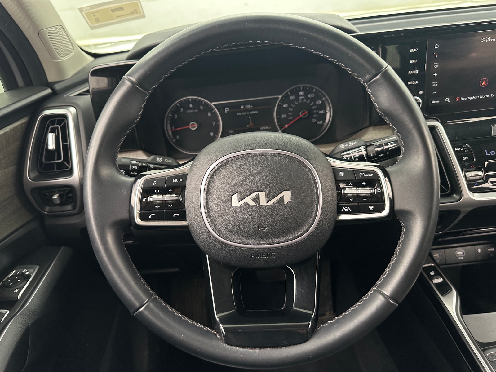 Thumbnail: 2023 Kia Sorento - 4