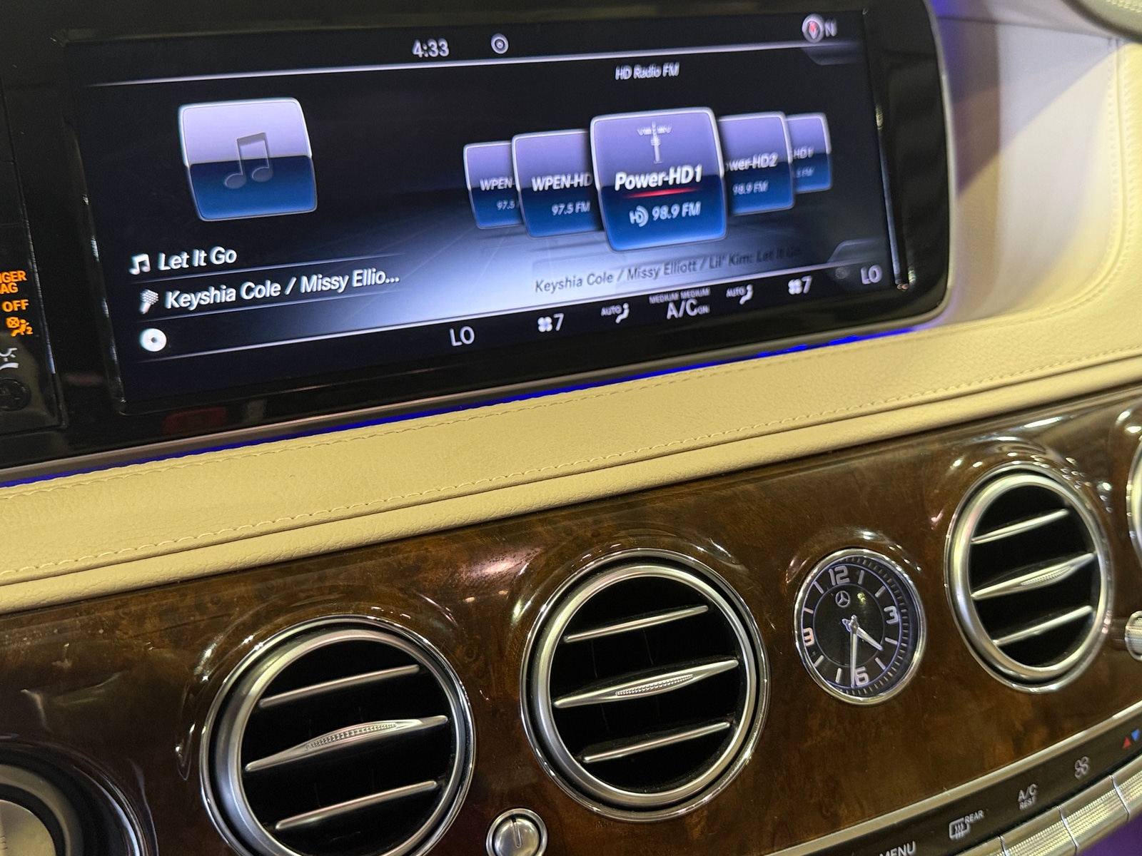 Thumbnail: 2015 Mercedes-Benz S-Class - 3