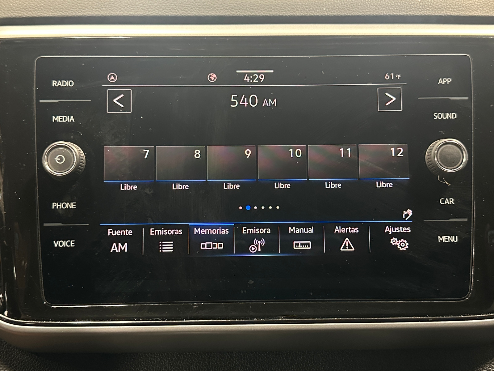 Thumbnail: 2022 Volkswagen Atlas - 3