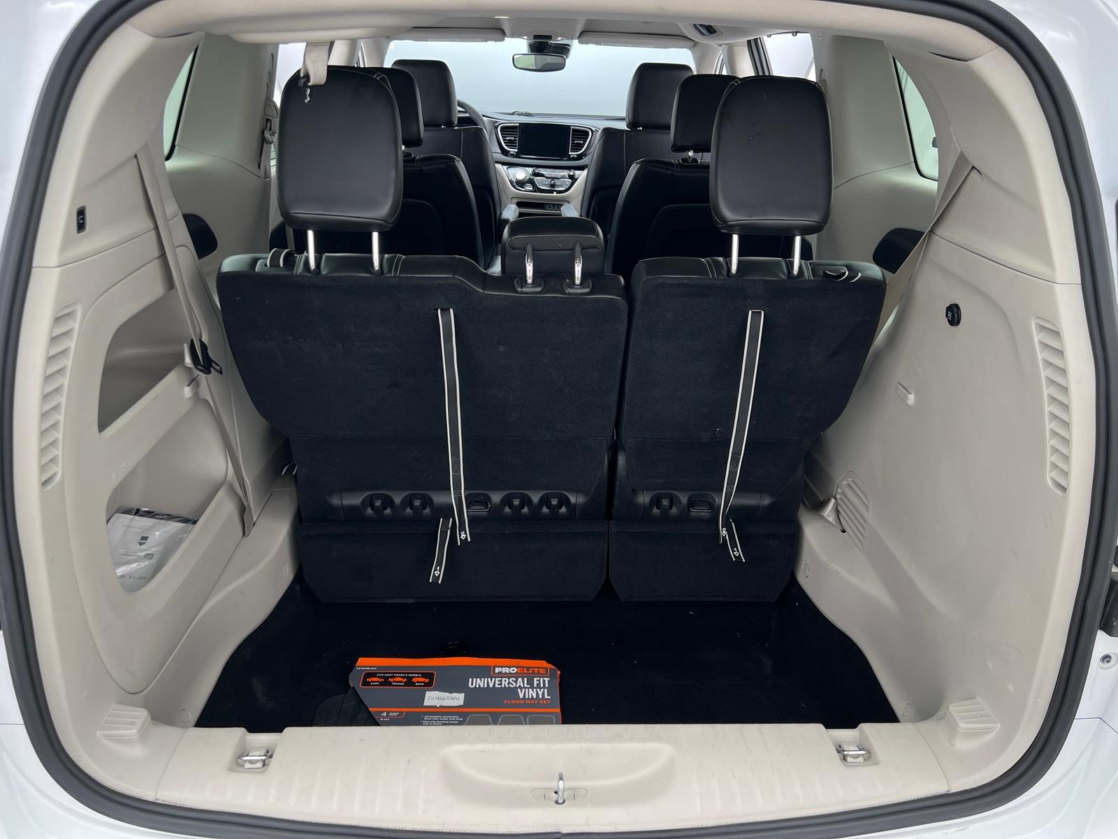 Thumbnail: 2024 Chrysler Pacifica - 6