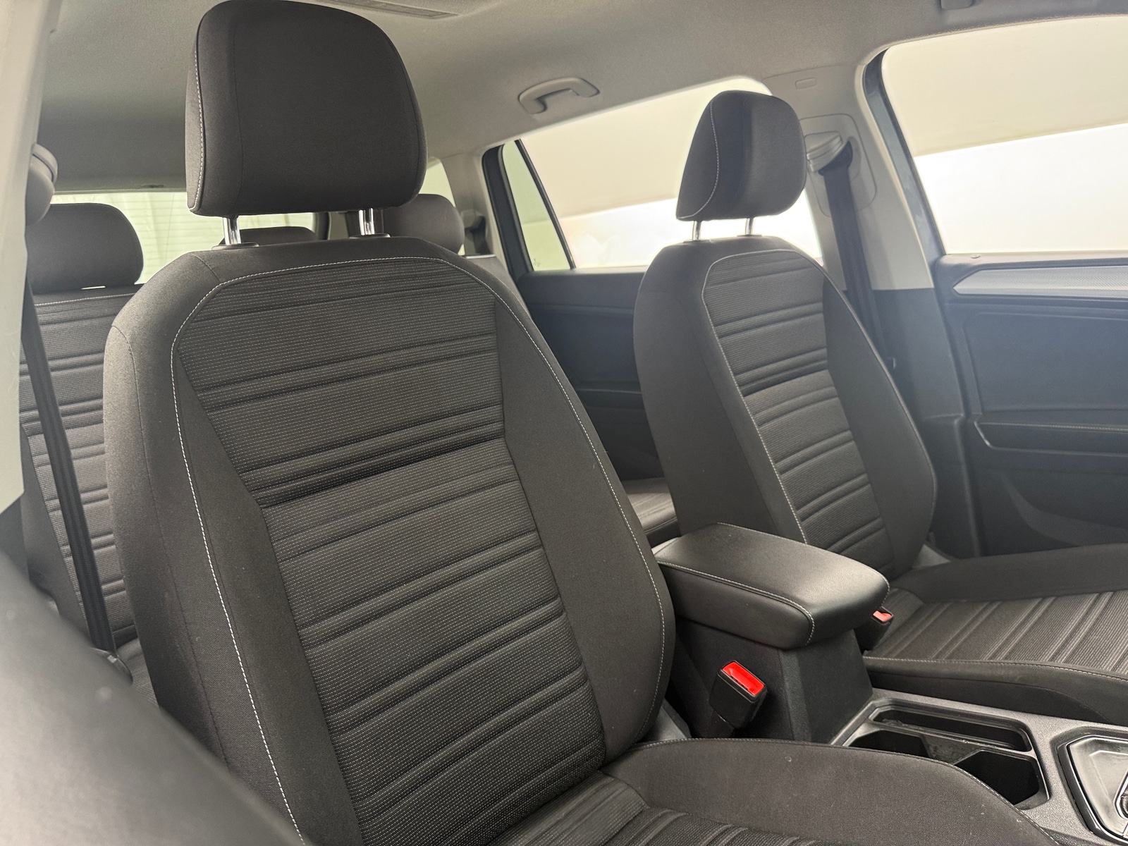 Thumbnail: 2023 Volkswagen Tiguan - 2