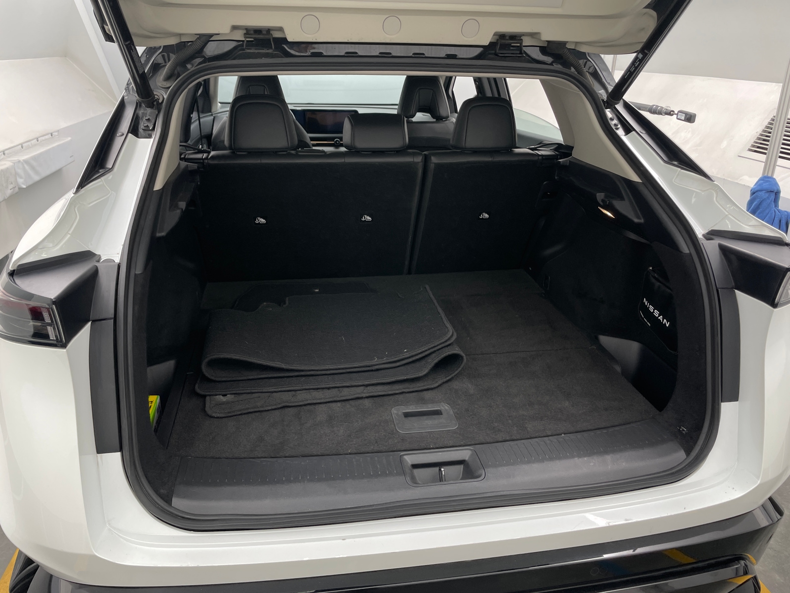 Thumbnail: 2023 Nissan Ariya - 6