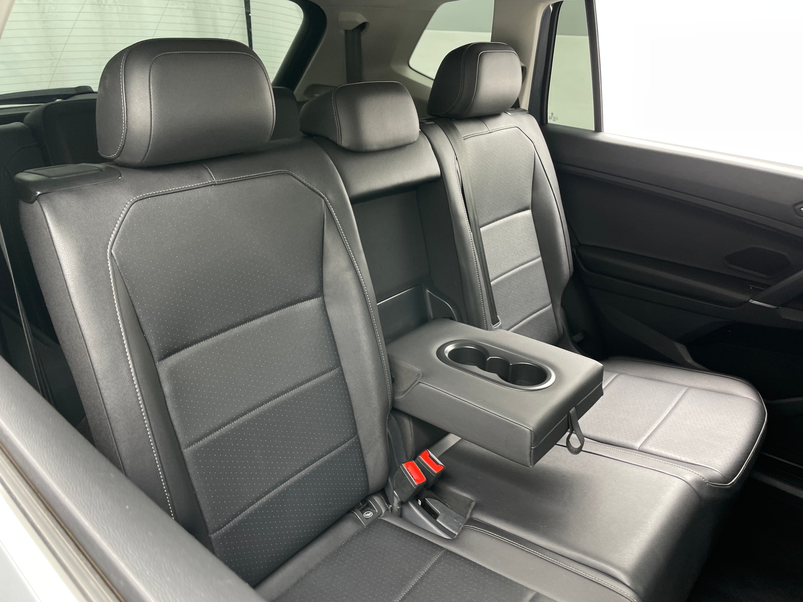 Thumbnail: 2020 Volkswagen Tiguan - 5