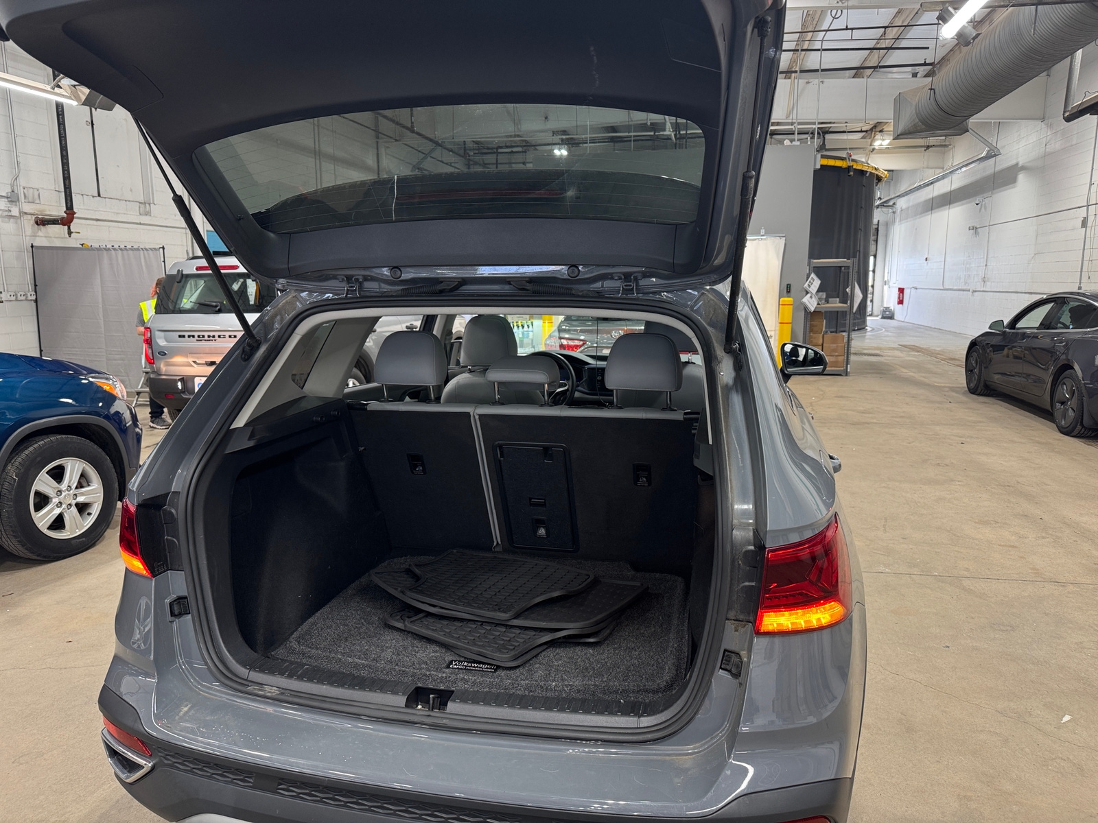 Thumbnail: 2022 Volkswagen Taos - 6