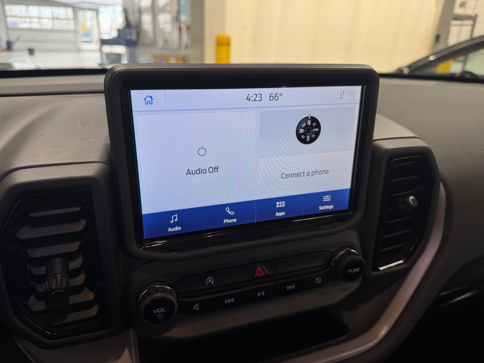 Thumbnail: 2023 Ford Bronco Sport - 4