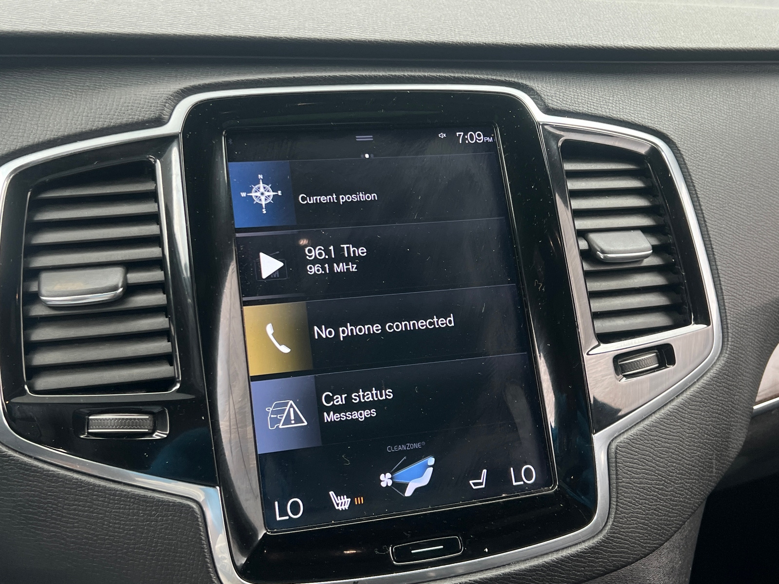 Thumbnail: 2018 Volvo XC90 - 3