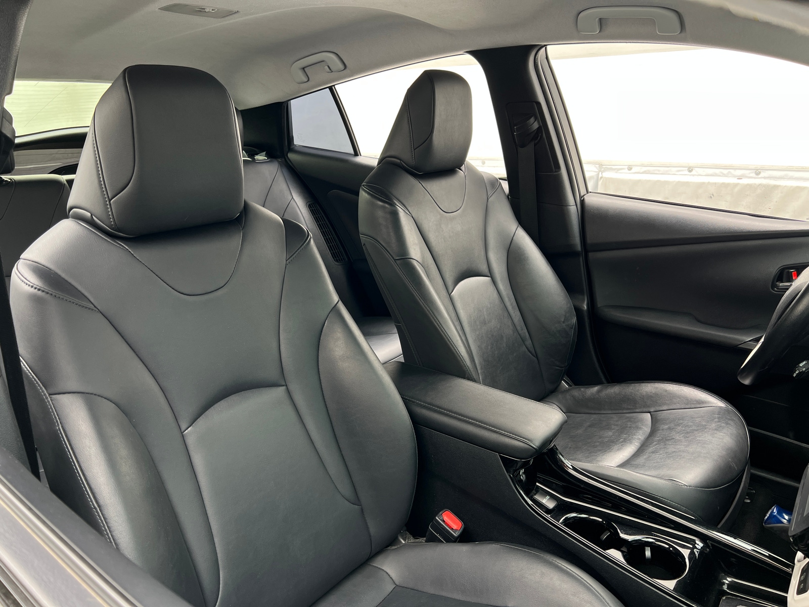 Thumbnail: 2017 Toyota Prius Prime - 2