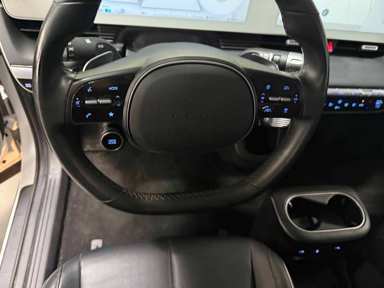 Thumbnail: 2022 Hyundai Ioniq 5 - 4