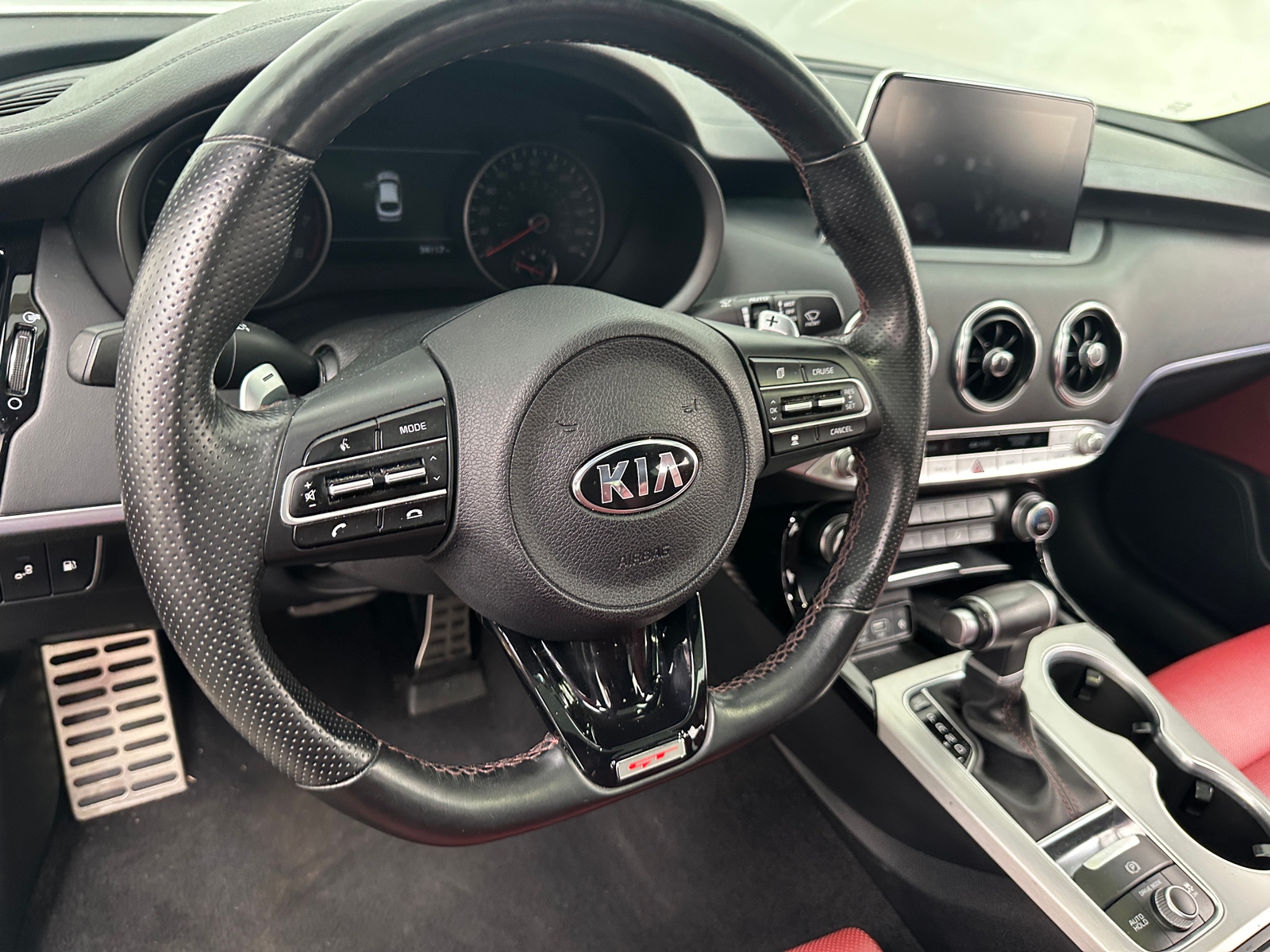 Thumbnail: 2019 Kia Stinger - 4