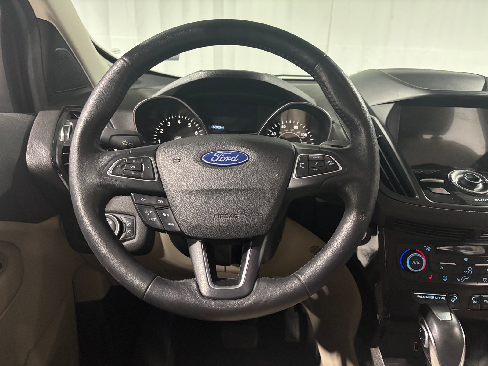 Thumbnail: 2019 Ford Escape - 4