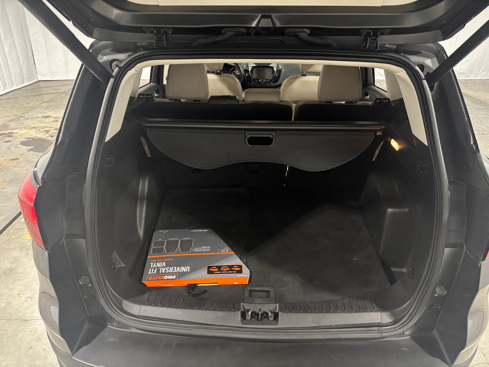 Thumbnail: 2019 Ford Escape - 6