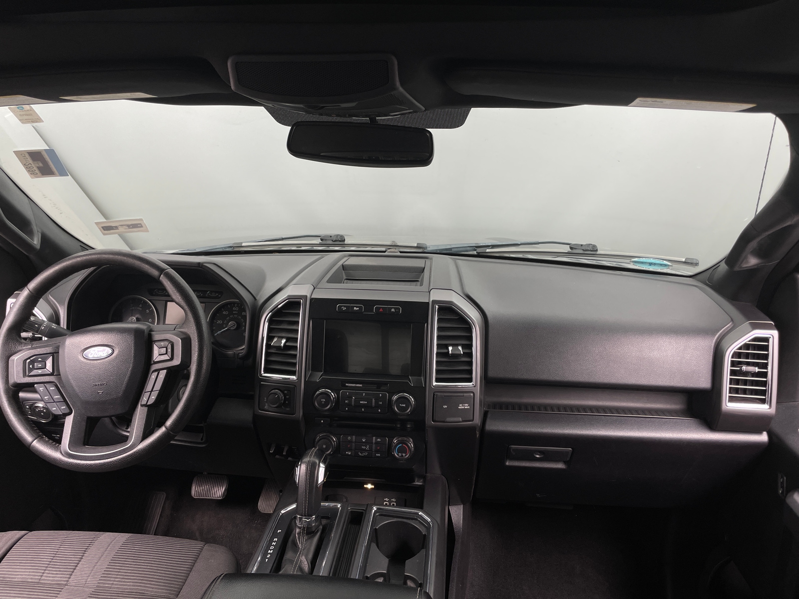 Thumbnail: 2016 Ford Econoline - 3