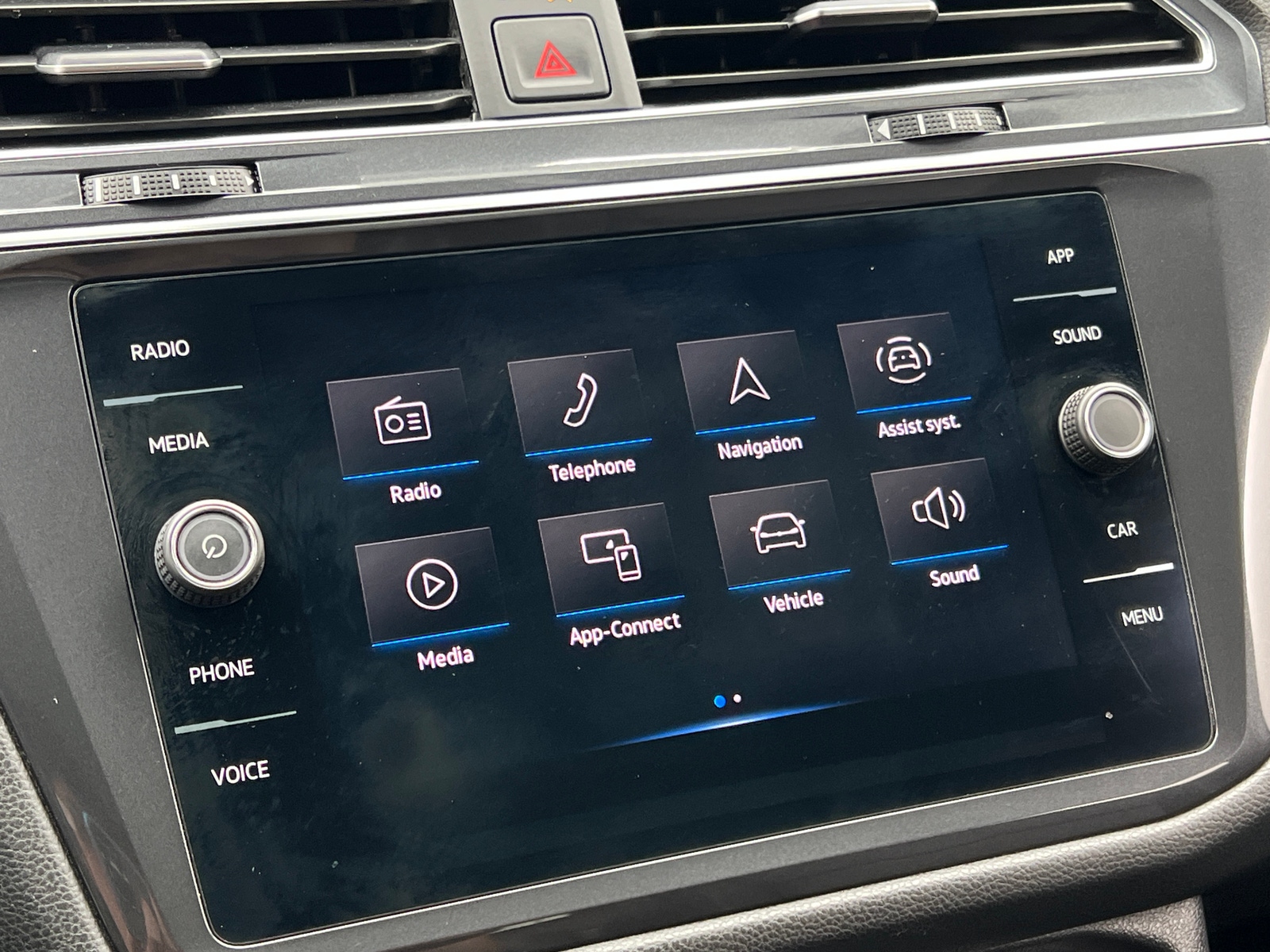 Thumbnail: 2021 Volkswagen Tiguan - 3