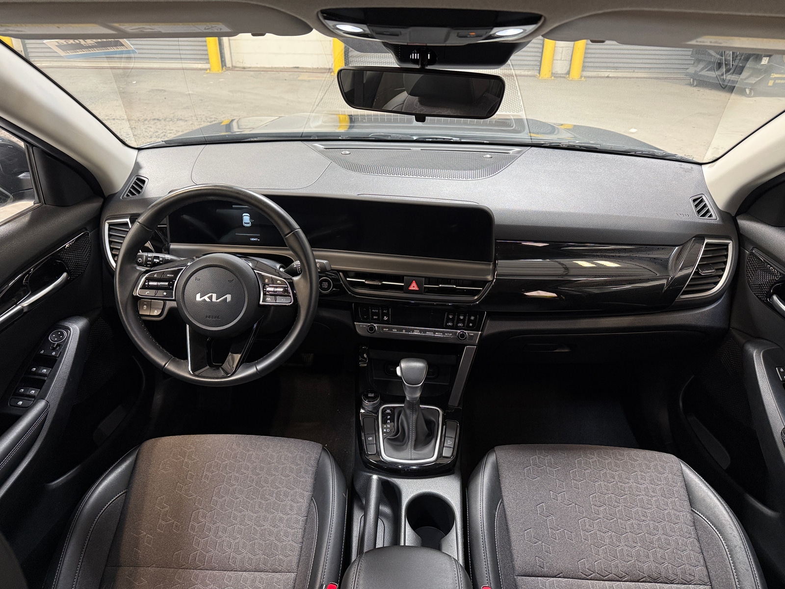 Thumbnail: 2025 Kia Seltos - 3