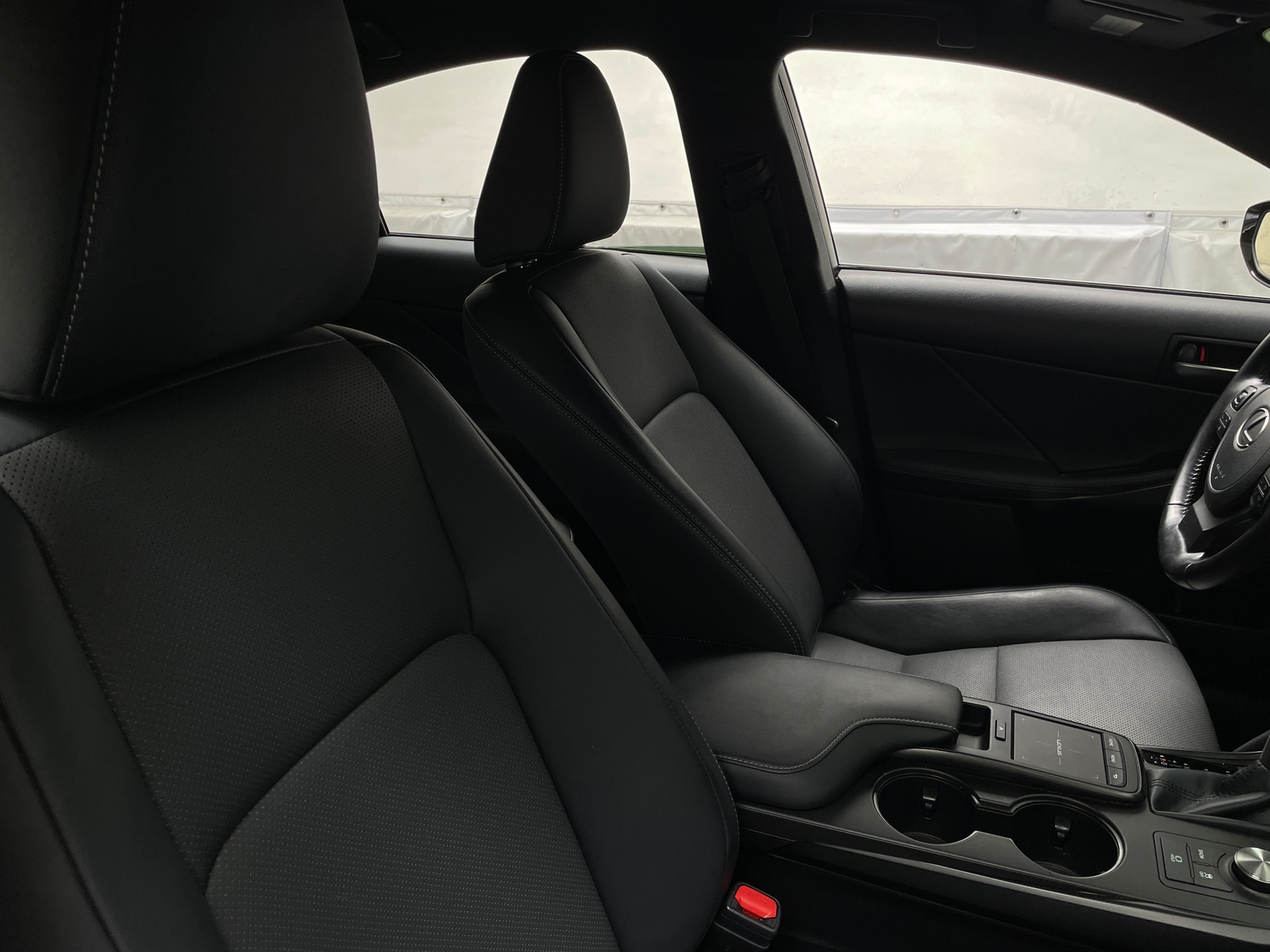 Thumbnail: 2021 Lexus IS - 2