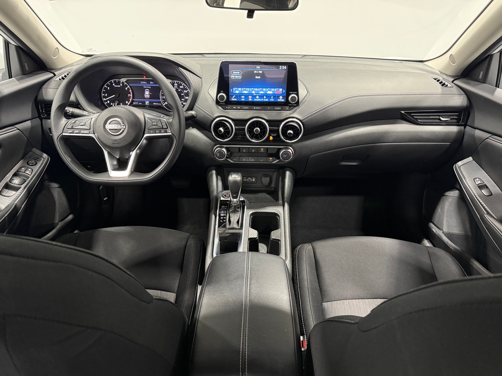 Thumbnail: 2025 Nissan Sentra - 3