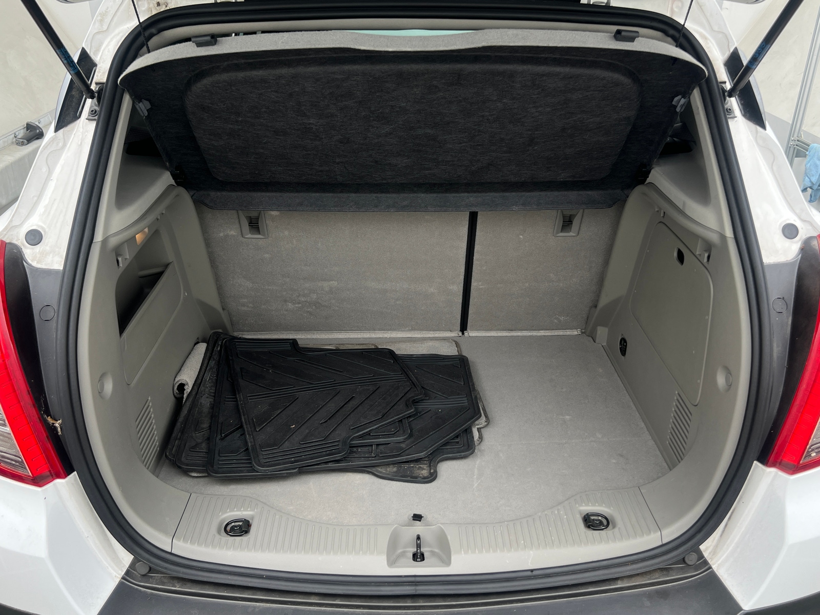 Thumbnail: 2016 Buick Encore - 7