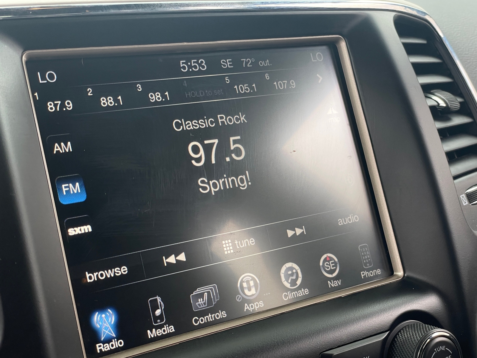 Thumbnail: 2017 Jeep Grand Cherokee - 3