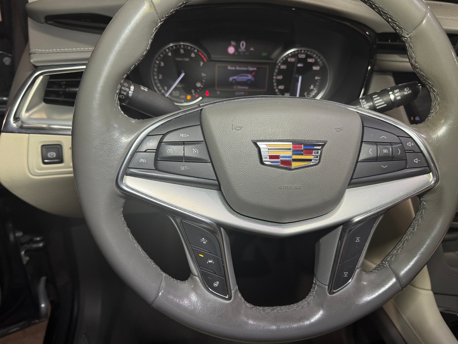 Thumbnail: 2020 Cadillac XT5 - 4