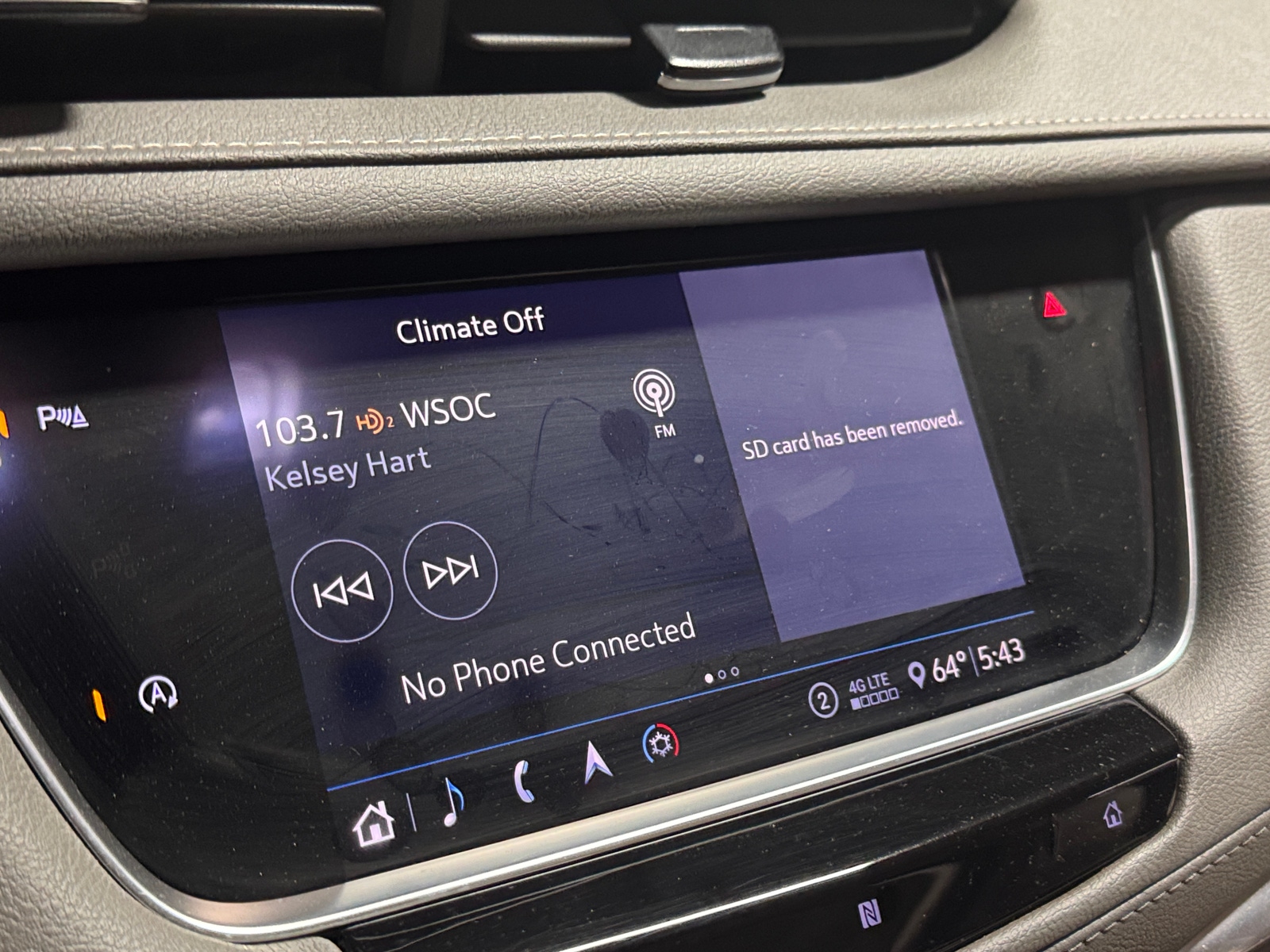 Thumbnail: 2020 Cadillac XT5 - 3
