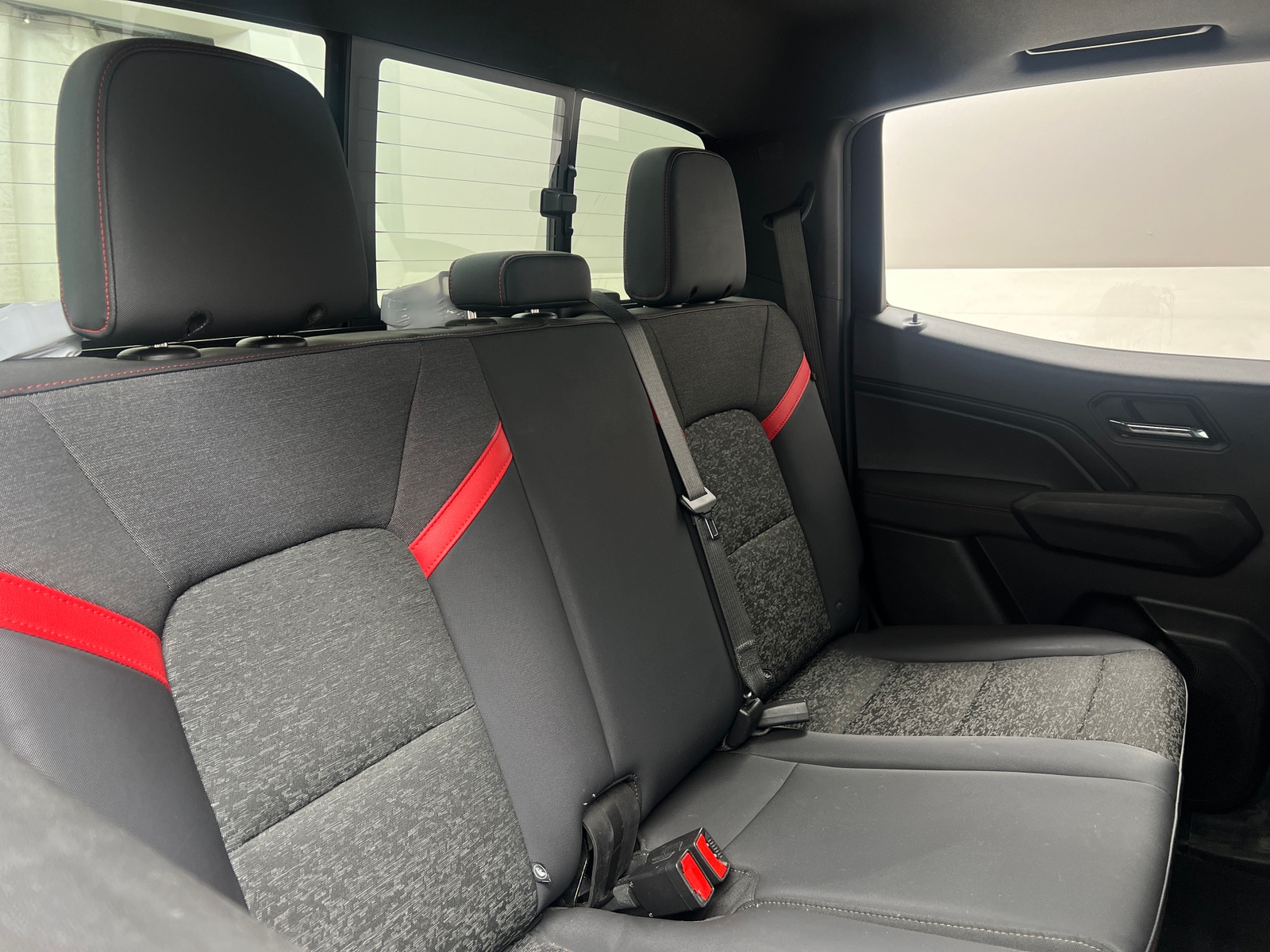 Thumbnail: 2024 Chevrolet Colorado - 6