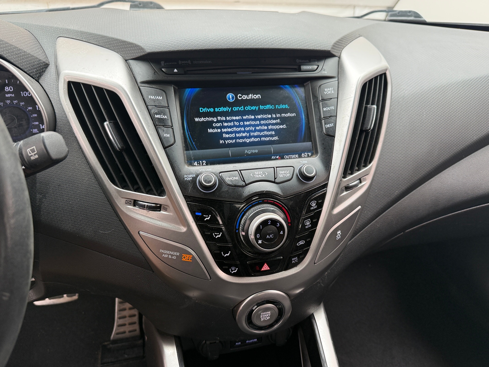 Thumbnail: 2013 Hyundai Veloster - 4